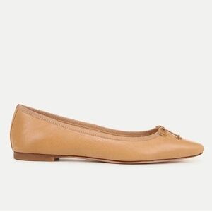 Brand New Veronica Beard Catherine Leather Ballet Flats Cream/Tan